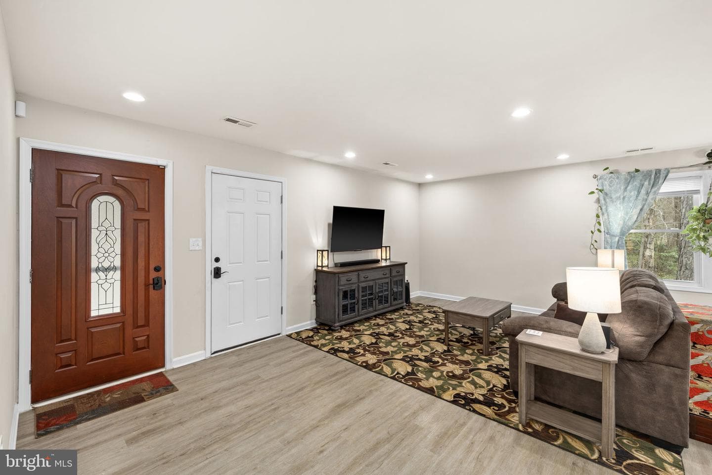 84 Pinewood Ln. photo 5