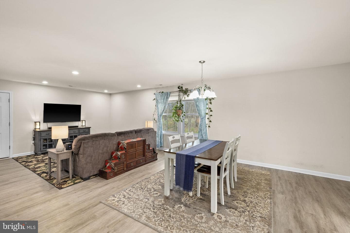 84 Pinewood Ln. photo 9