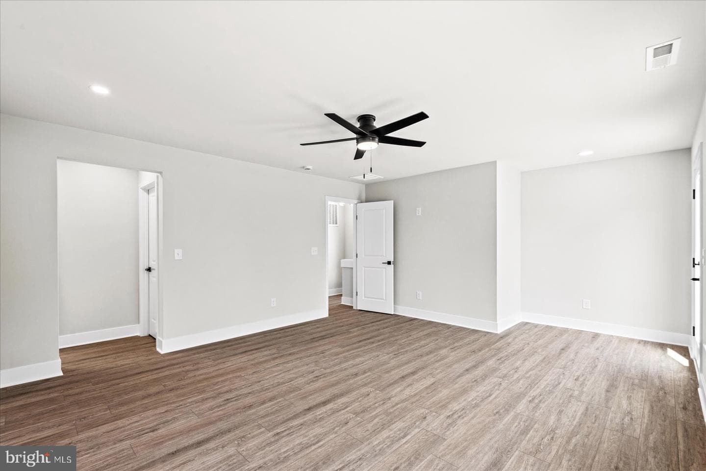 700 Taggart Street photo 27