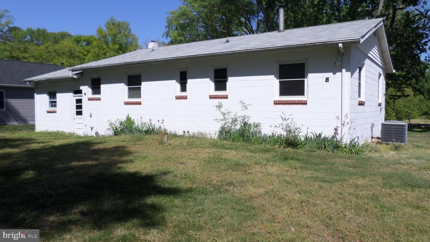 430 Holly Way photo 16