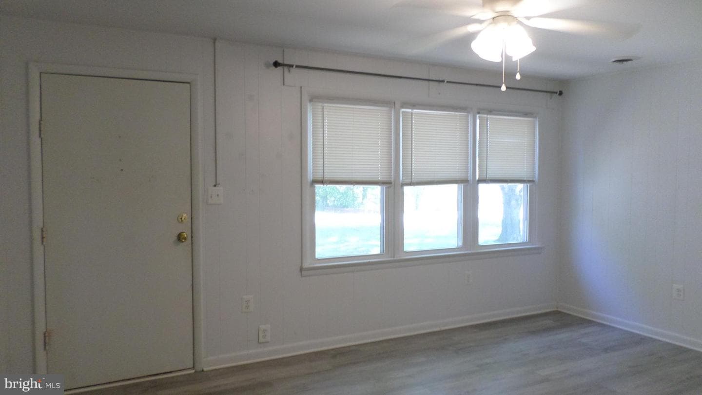 430 Holly Way photo 3