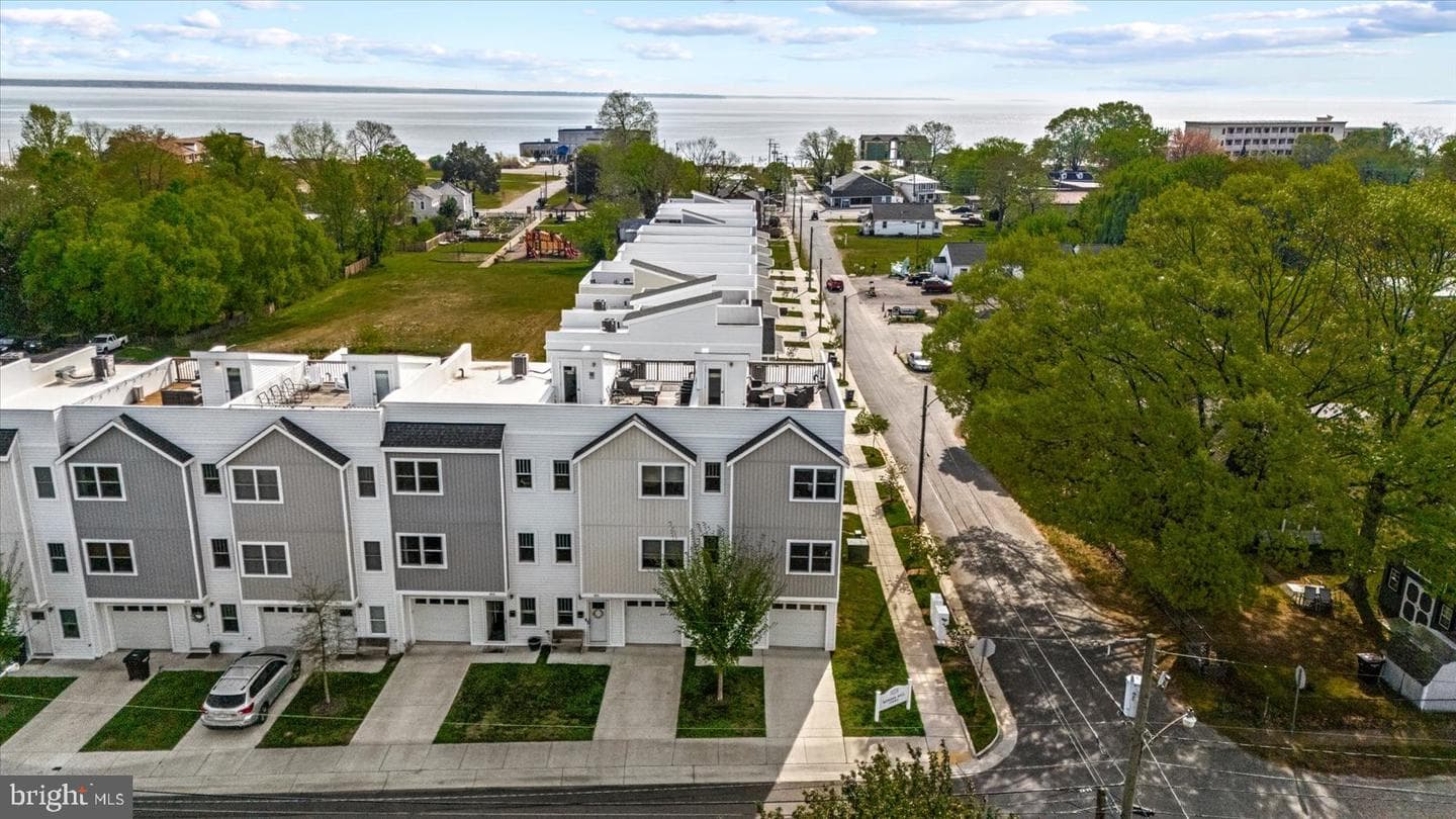 300 Douglas Avenue, Colonial Beach