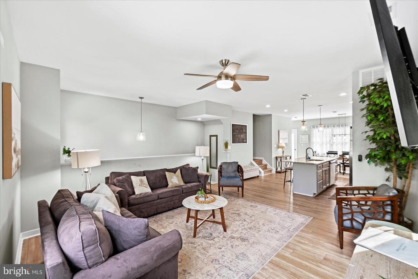 300 Douglas Avenue photo 17