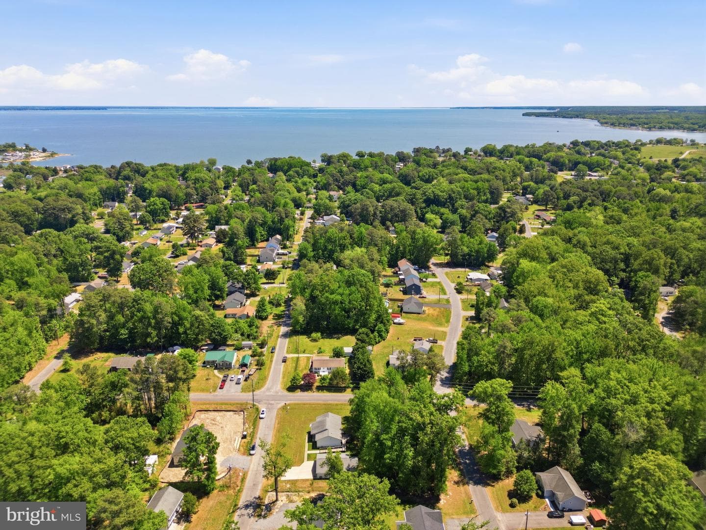 275 Monticello photo 28