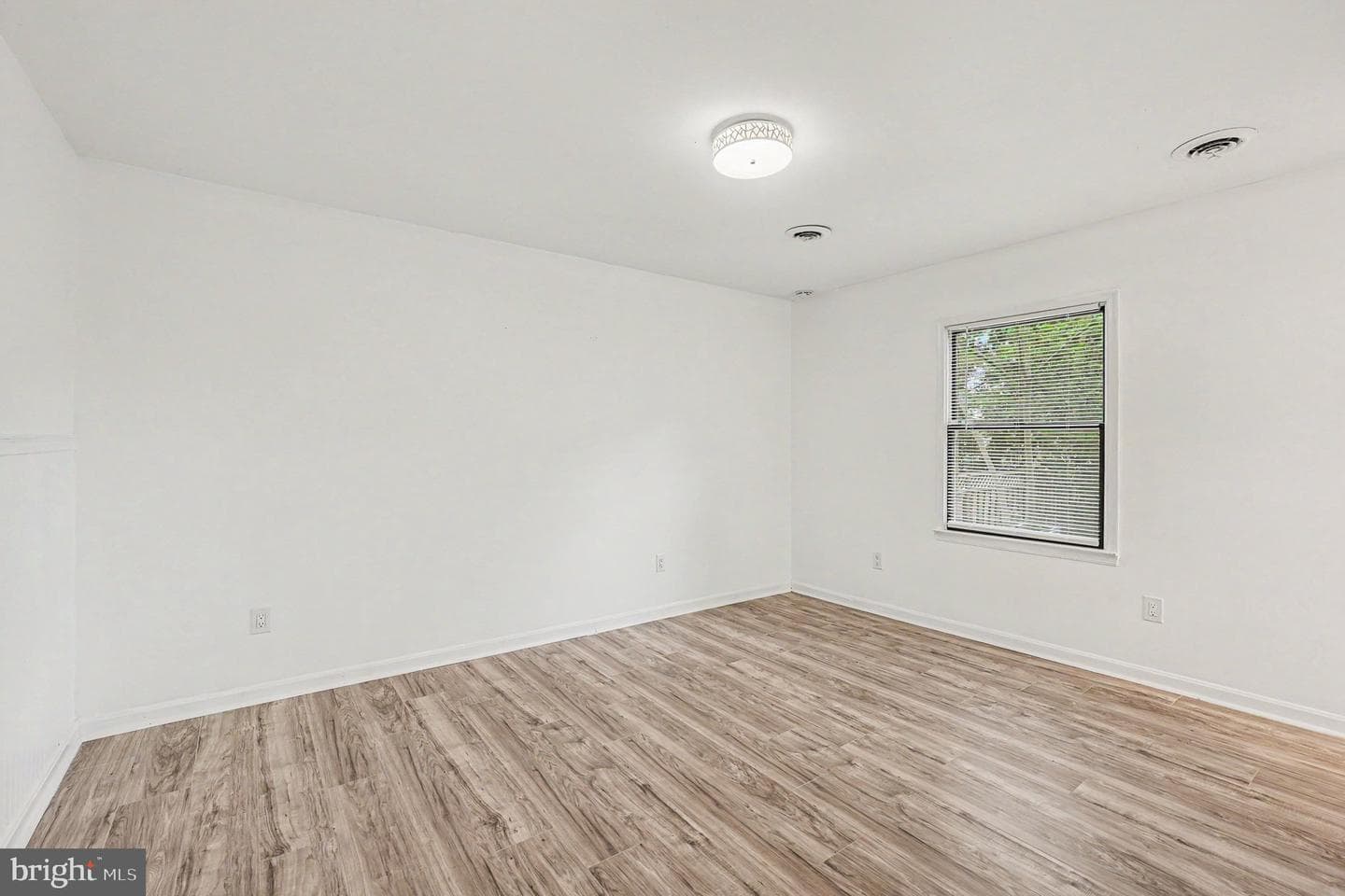 78 Woodmount Dr photo 13