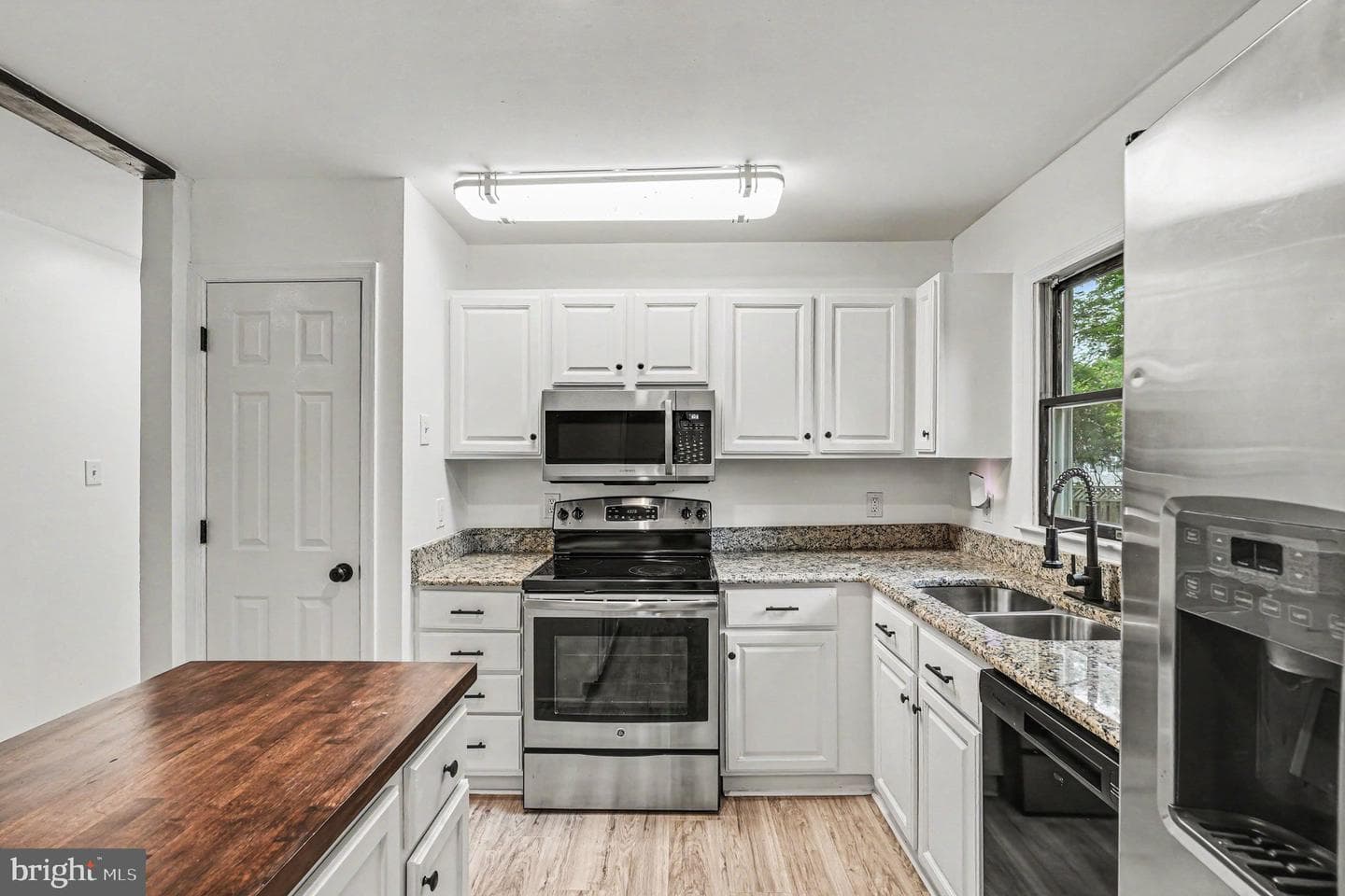 78 Woodmount Dr photo 9