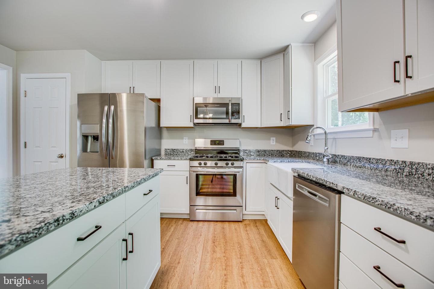 282 Circle Lane photo 25