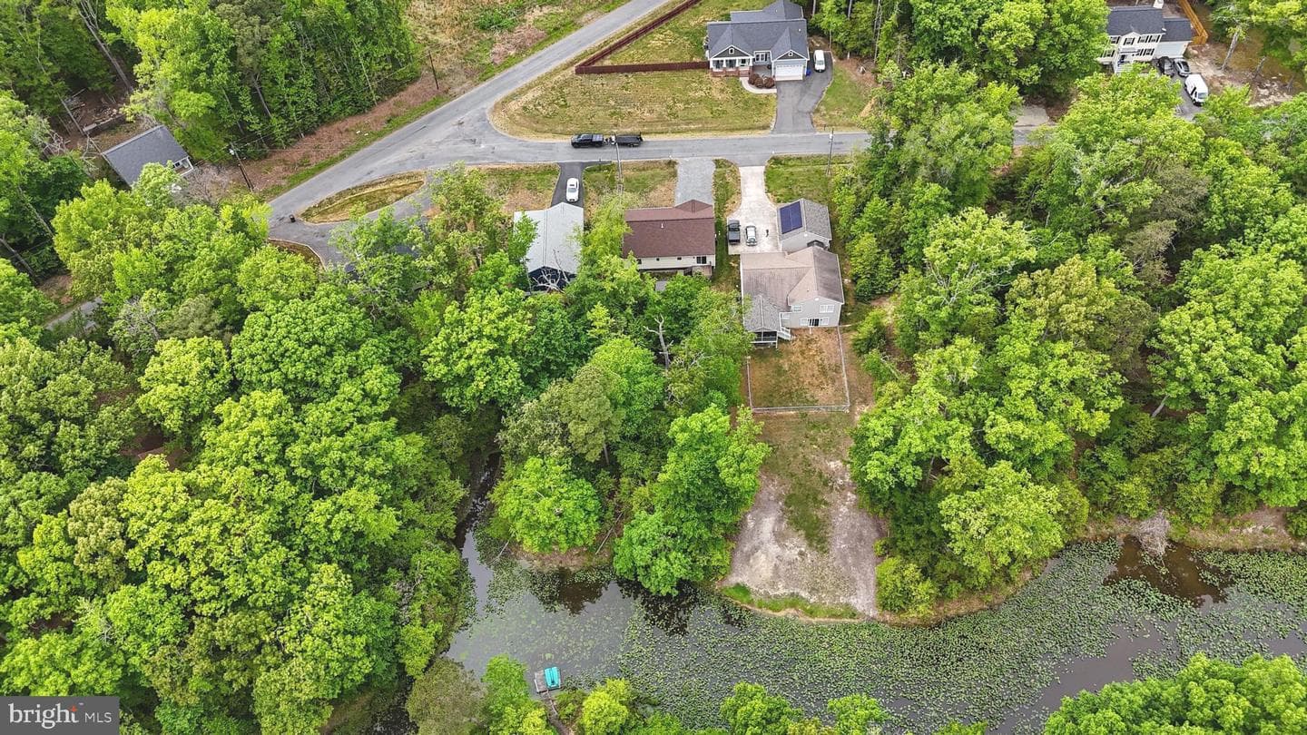 32 Placid Rd photo 5