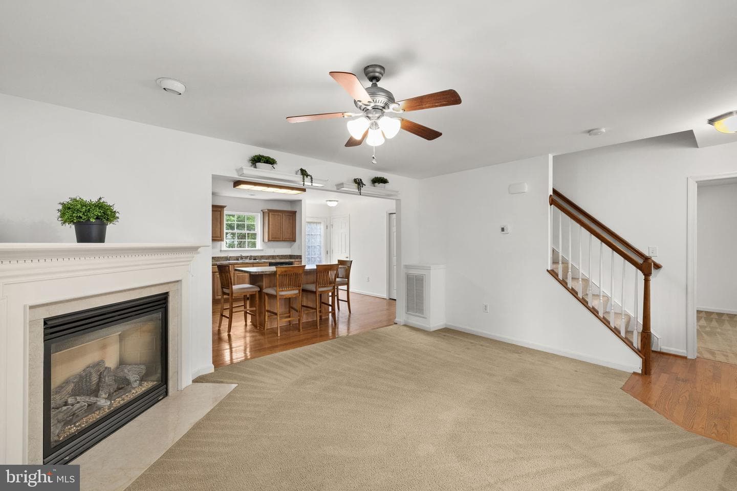 144 Bonnie Del Dr photo 32