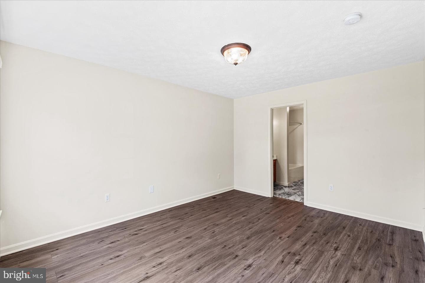 321 3rd Street photo 23