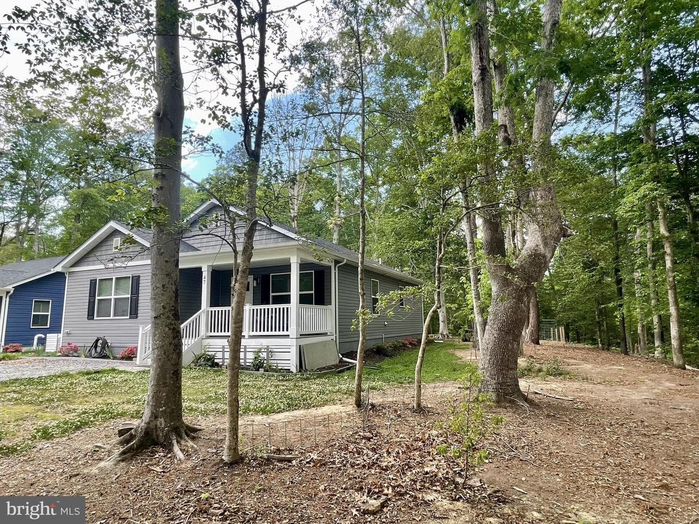 47 Magnolia Blvd (Former Cedar Lane) photo 3