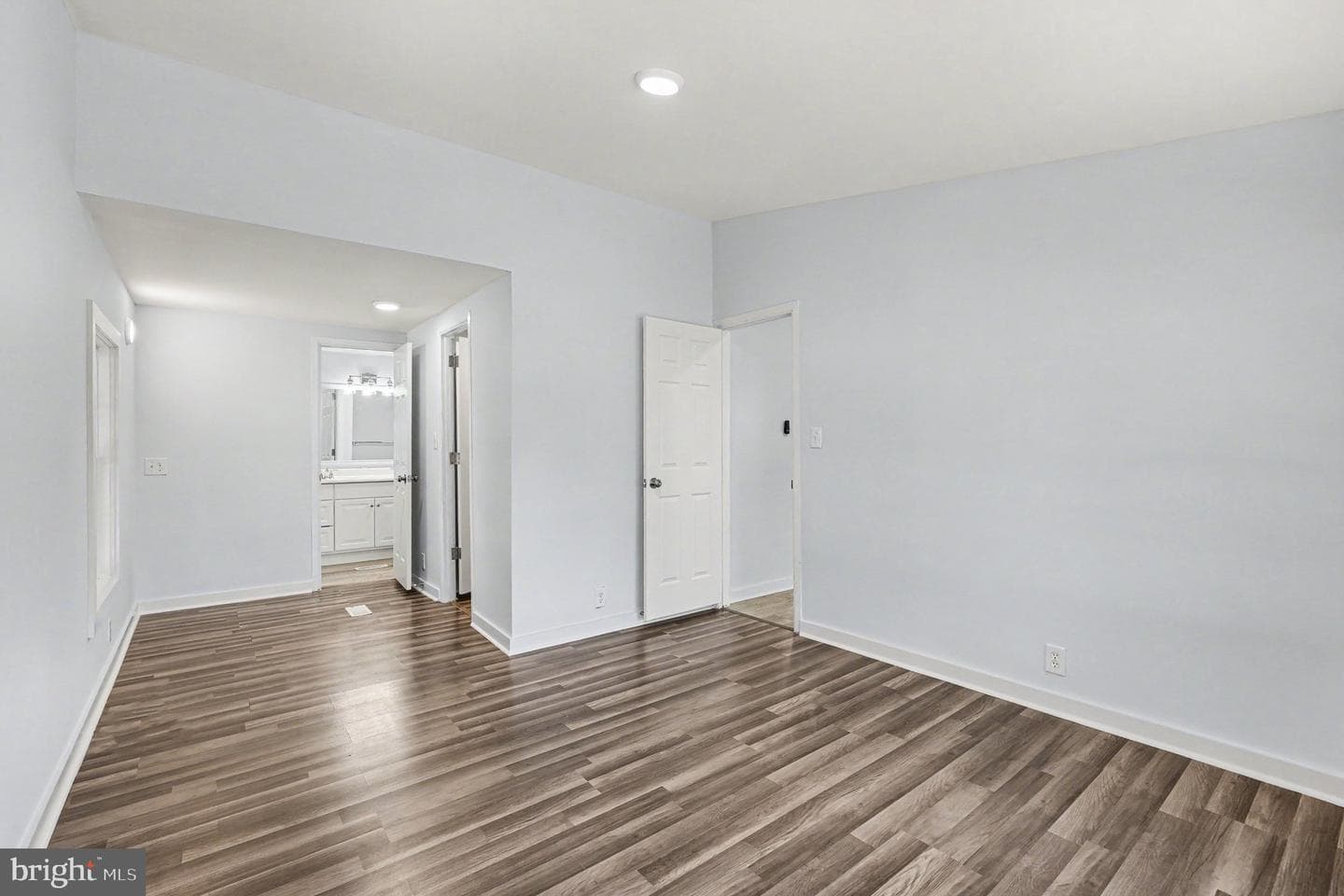 3301 Stratford Street photo 13