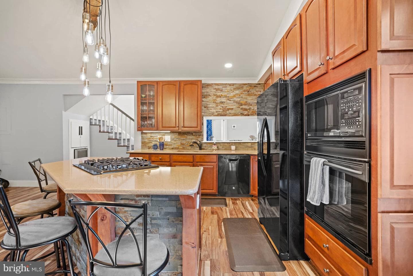 139 8th Street photo 16