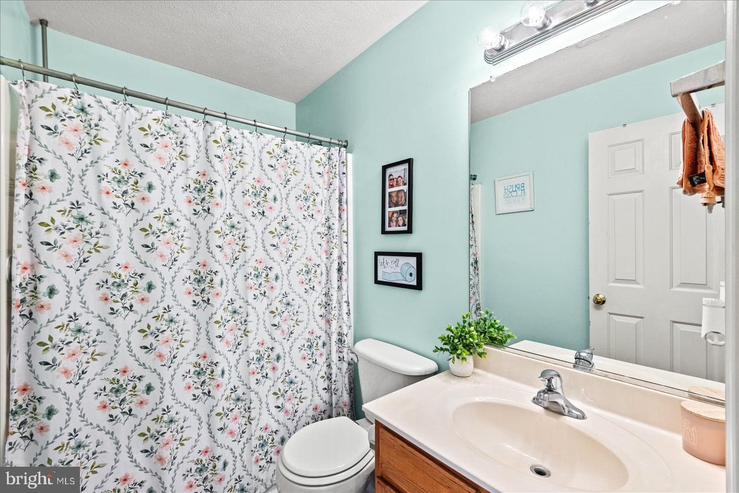 360 4th Street photo 25