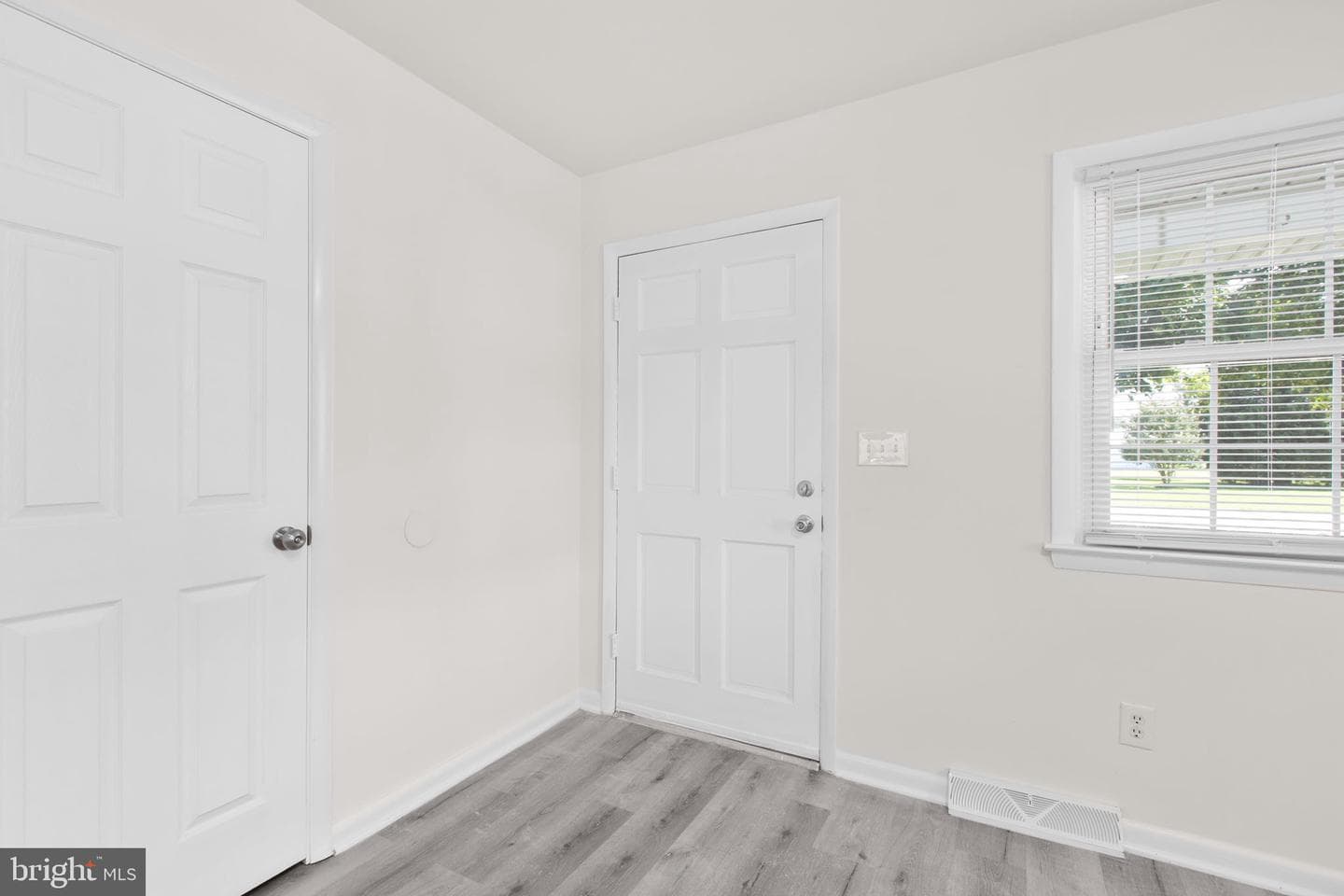 333 Santa Maria Avenue photo 5