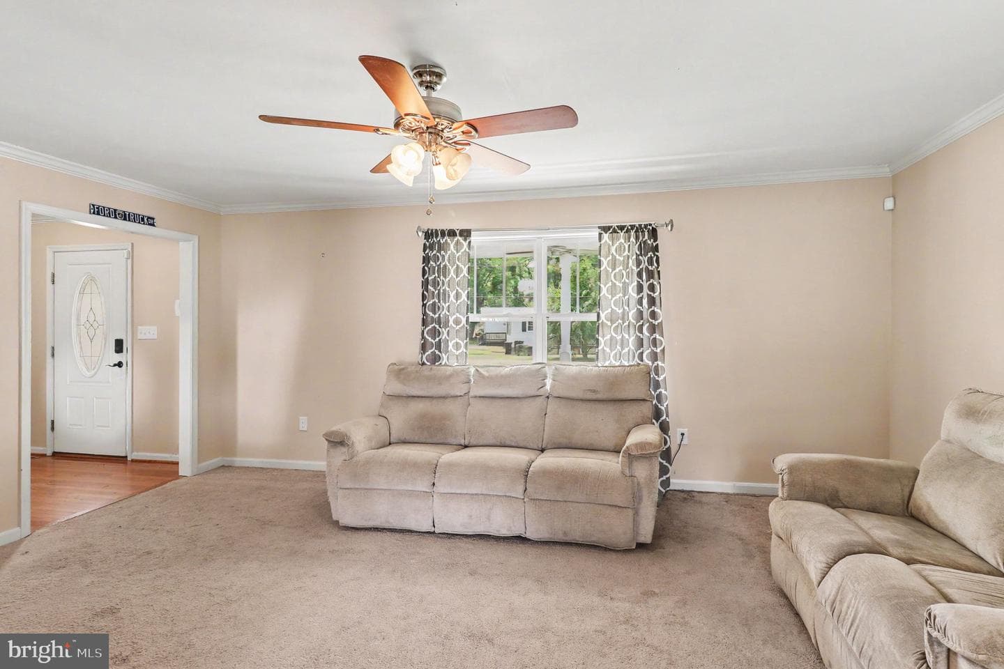 214 Richmond Road photo 4