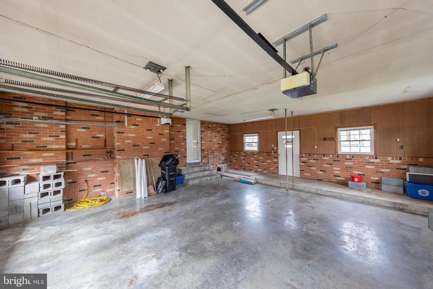 101 Molden Drive photo 27