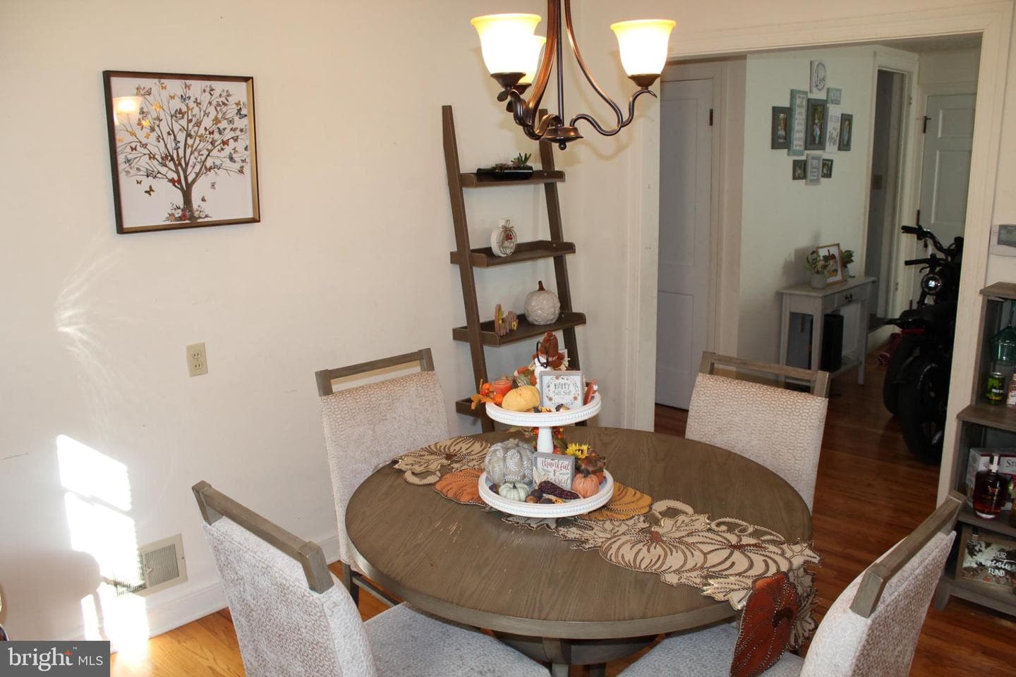 117 W Oates Avenue photo 7