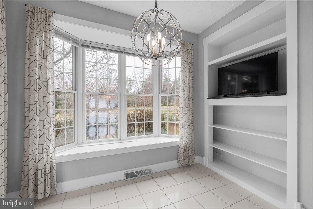 832 Winder Court photo 11