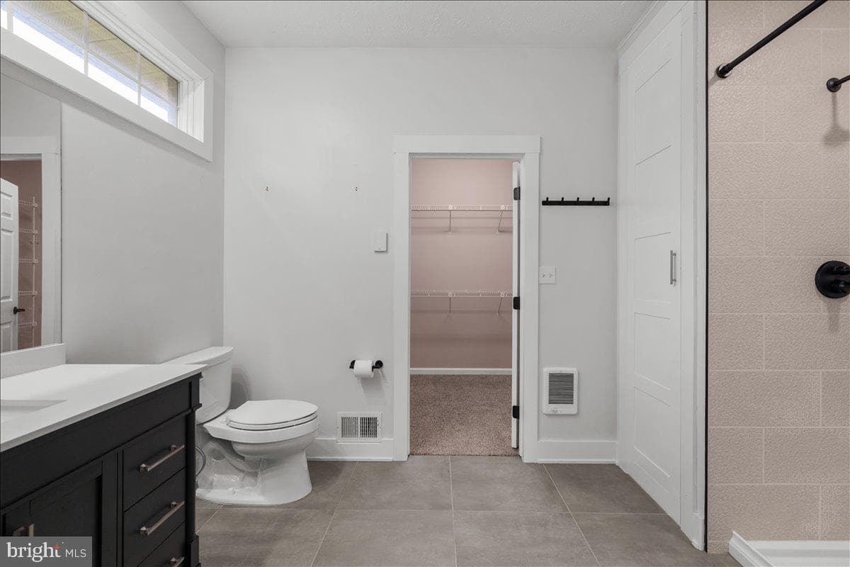 832 Winder Court photo 16