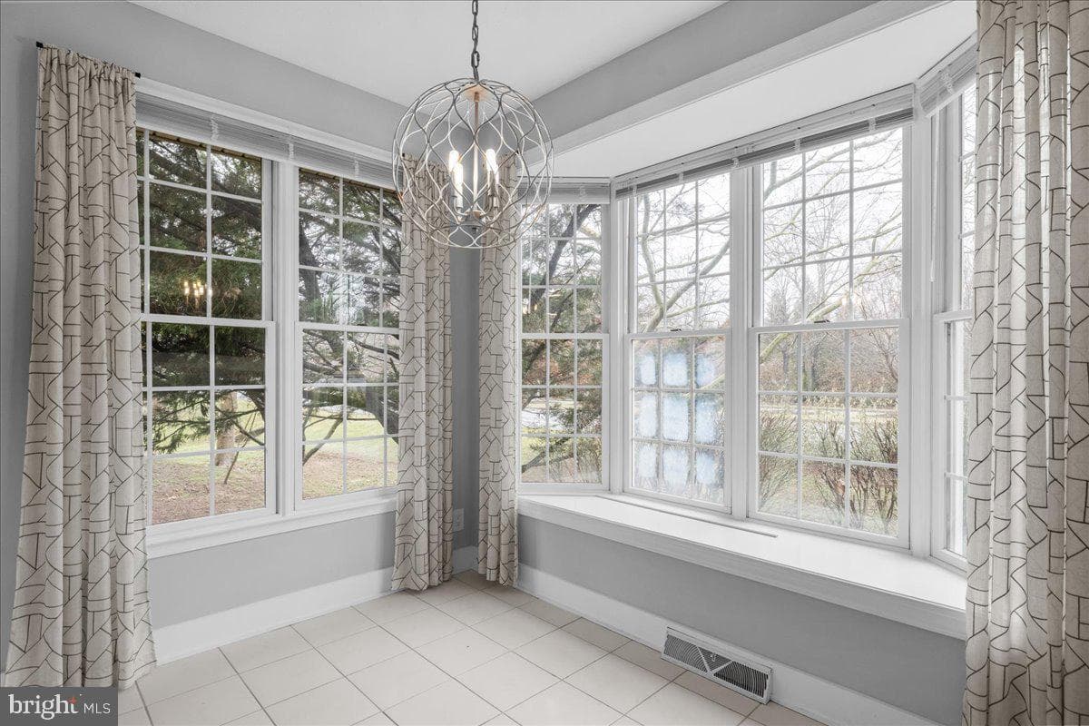832 Winder Court photo 18