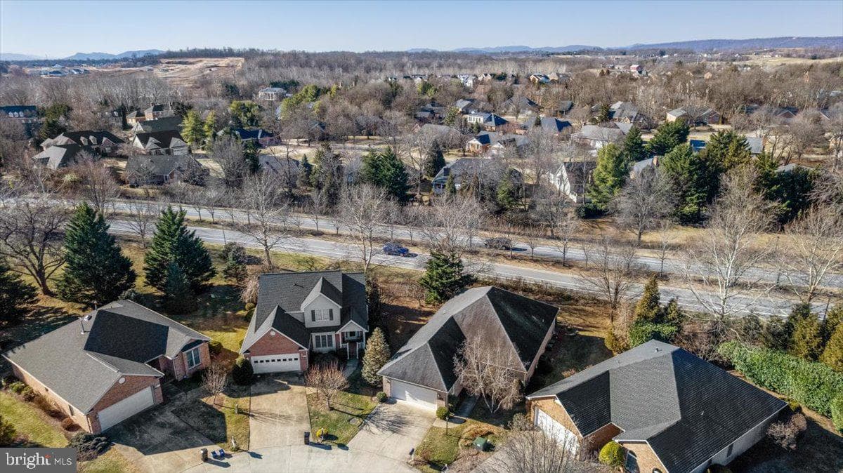 832 Winder Court photo 56