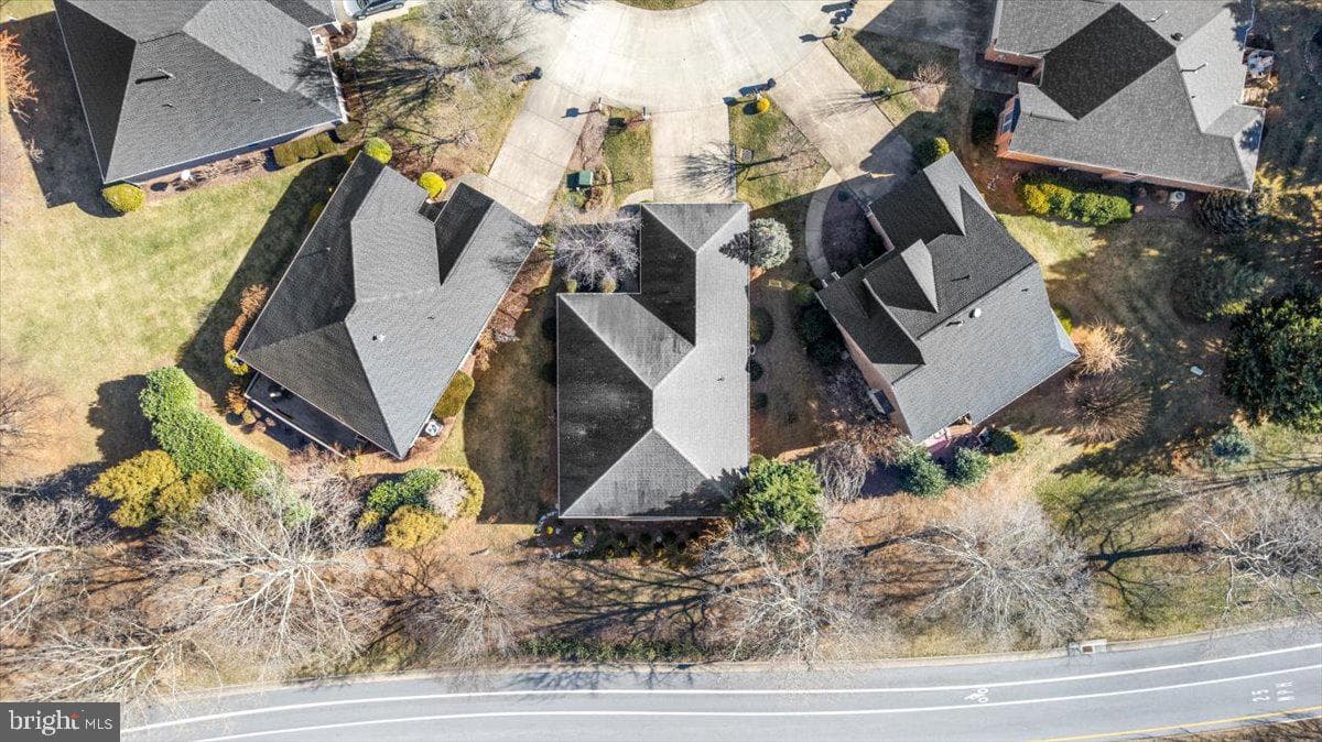 832 Winder Court photo 59