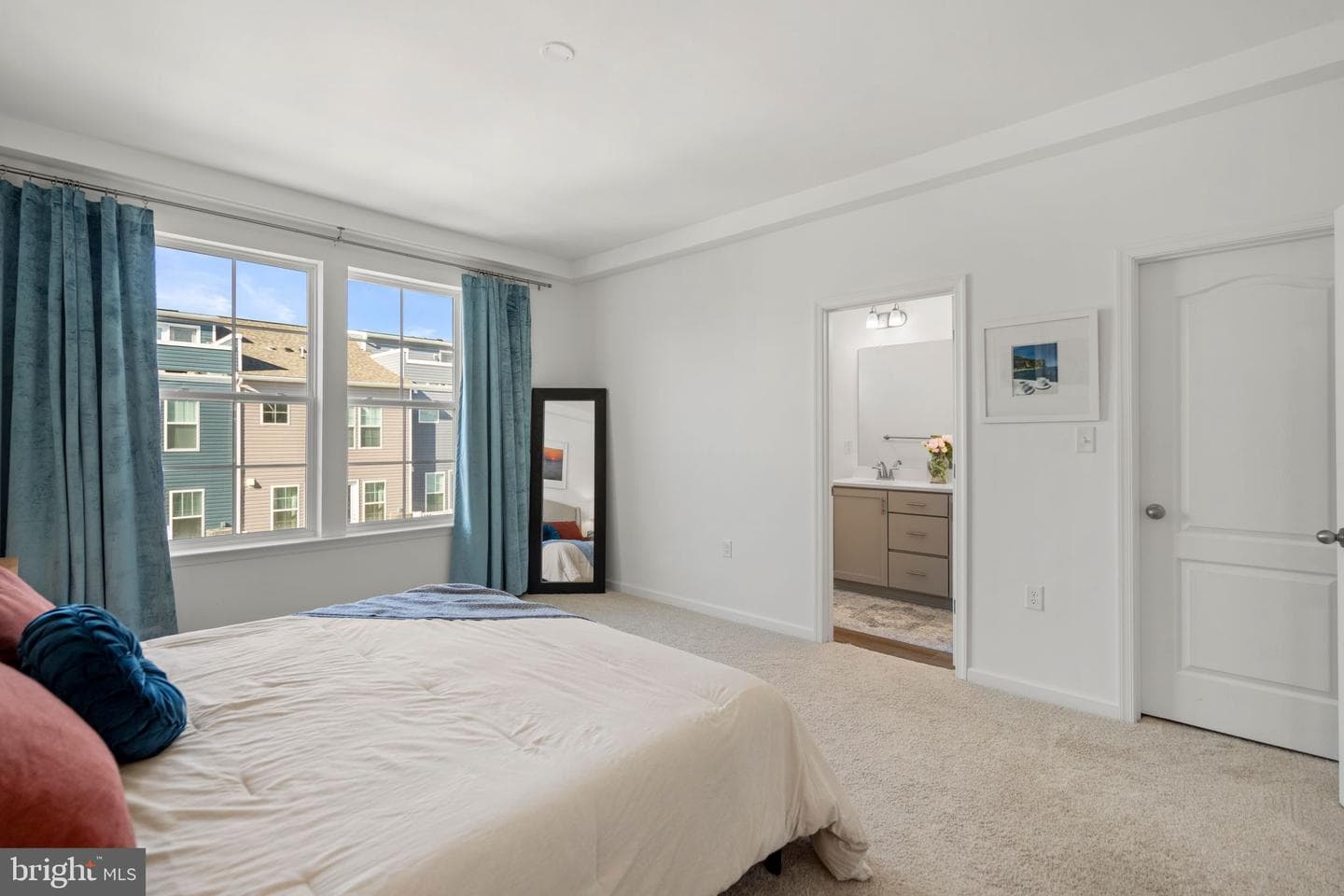 3137 Eton Place photo 16