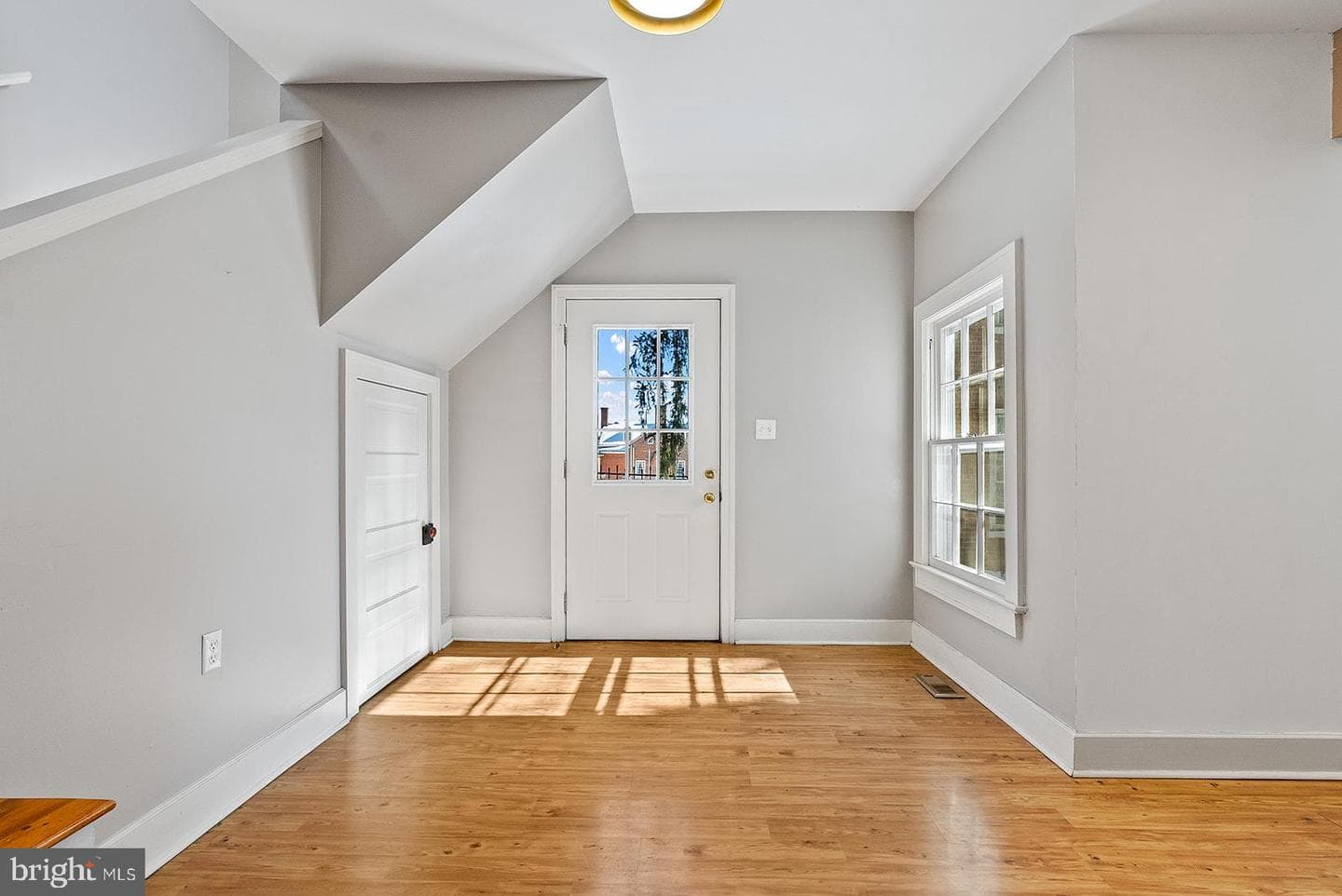 132 Amherst Street photo 24