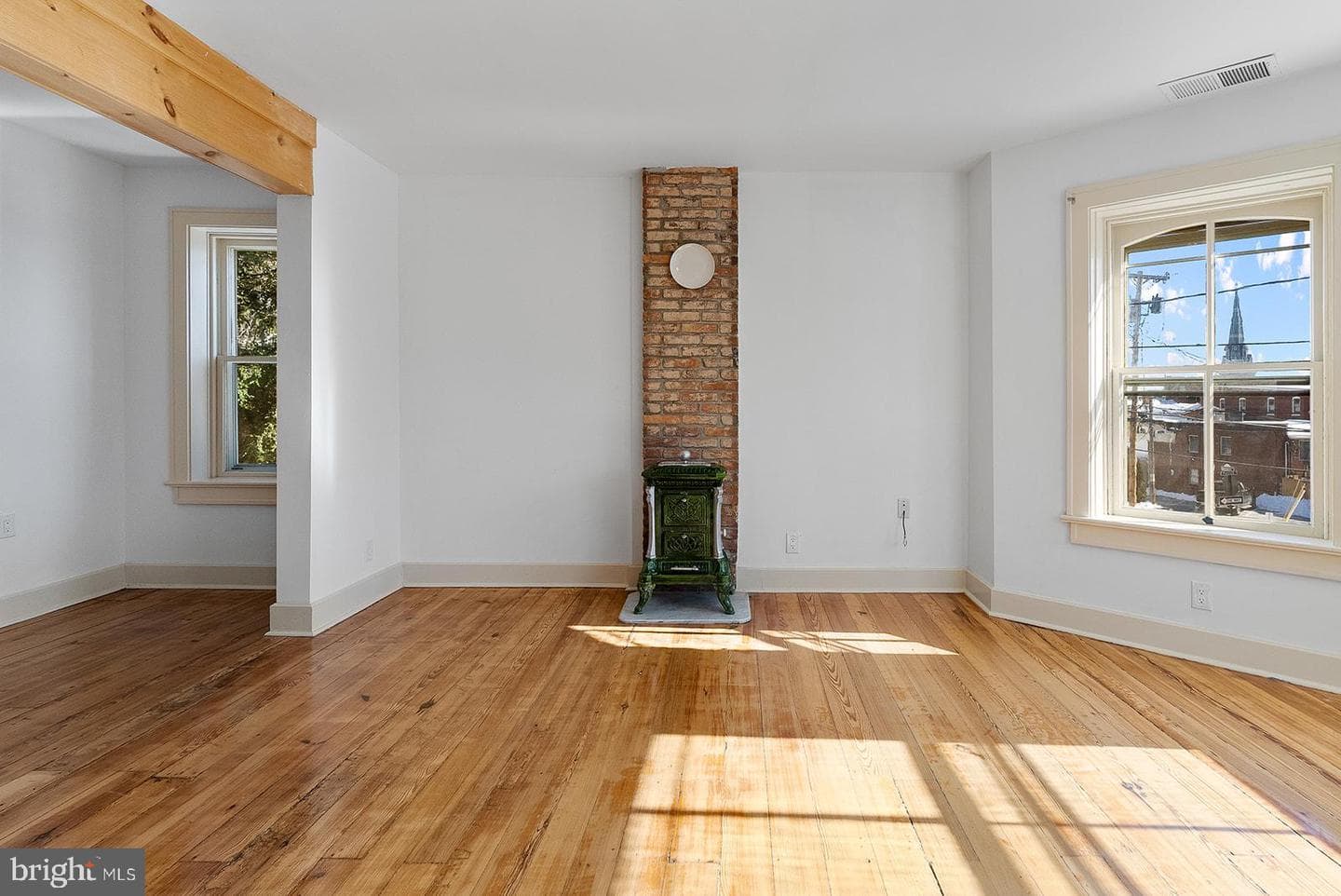 132 Amherst Street photo 39