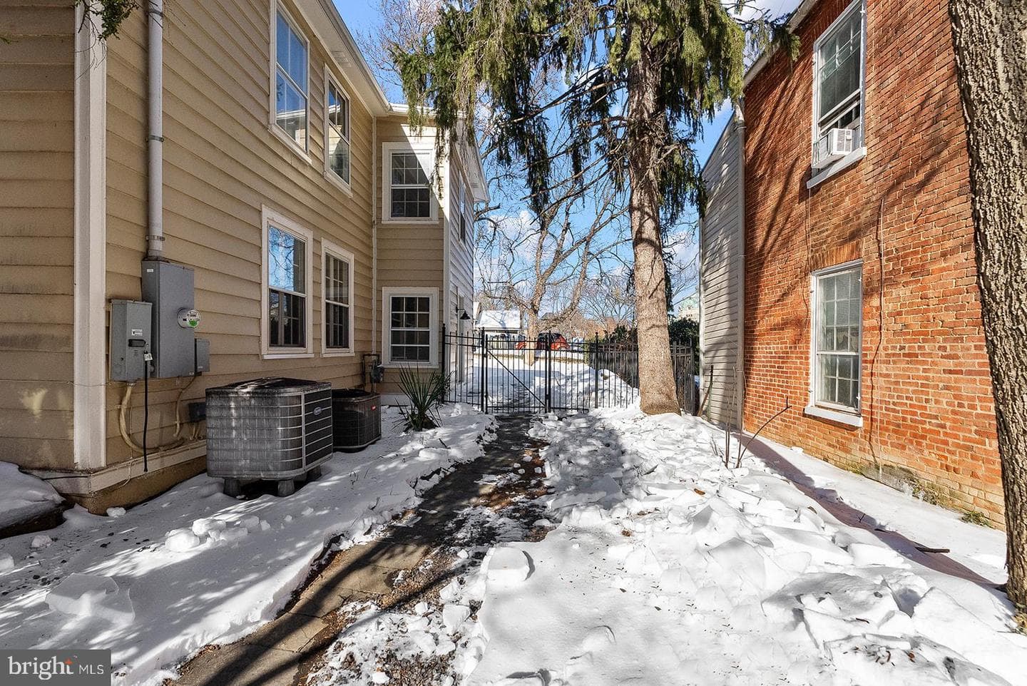 132 Amherst Street photo 66