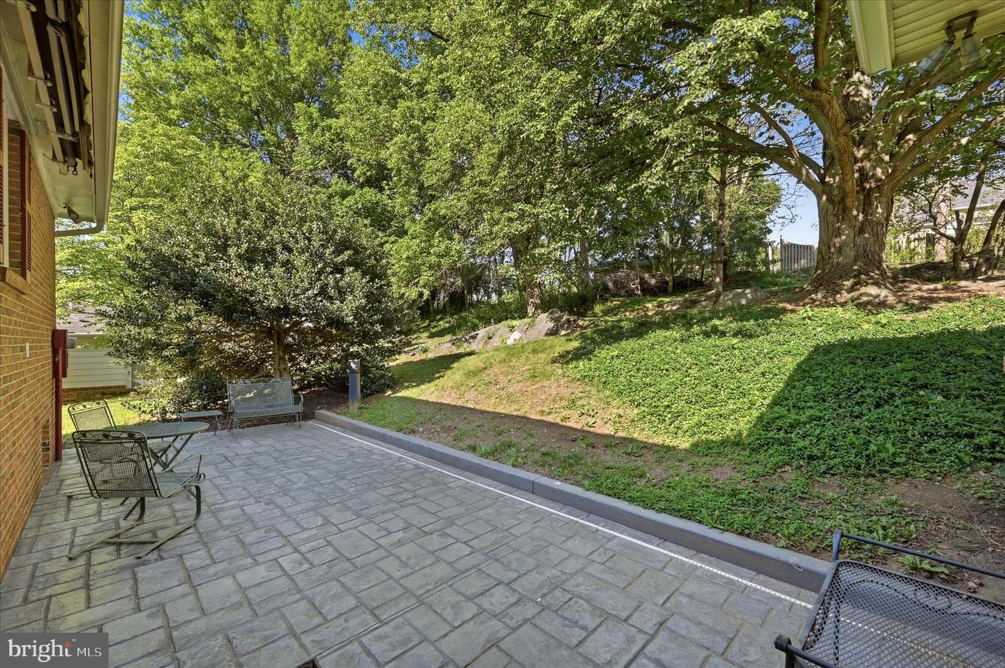 315 Walker Street photo 37