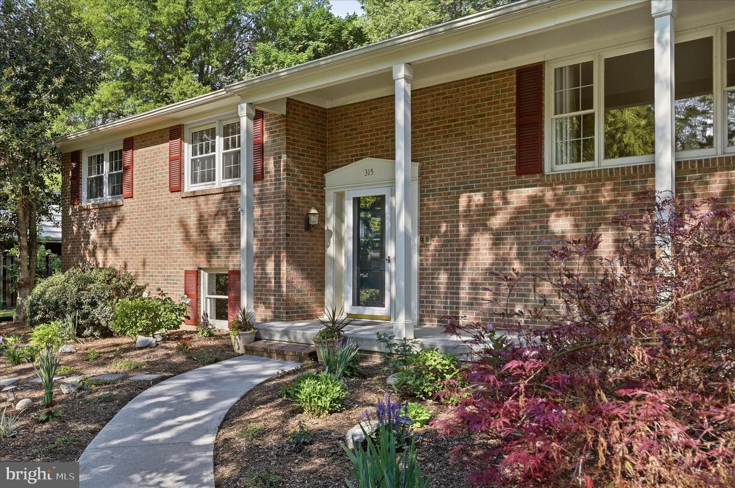 315 Walker Street photo 46