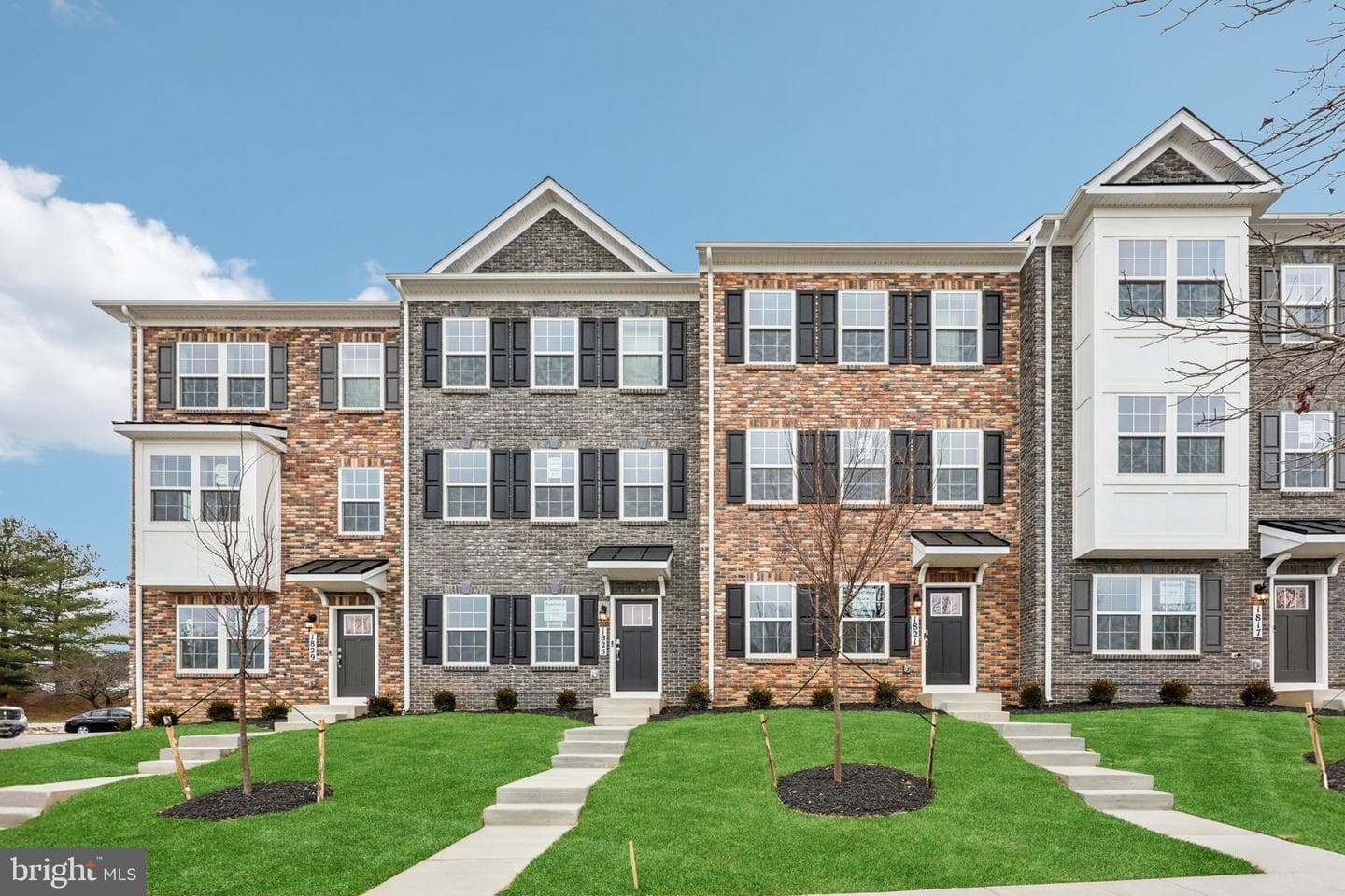 1813 Harvest Drive