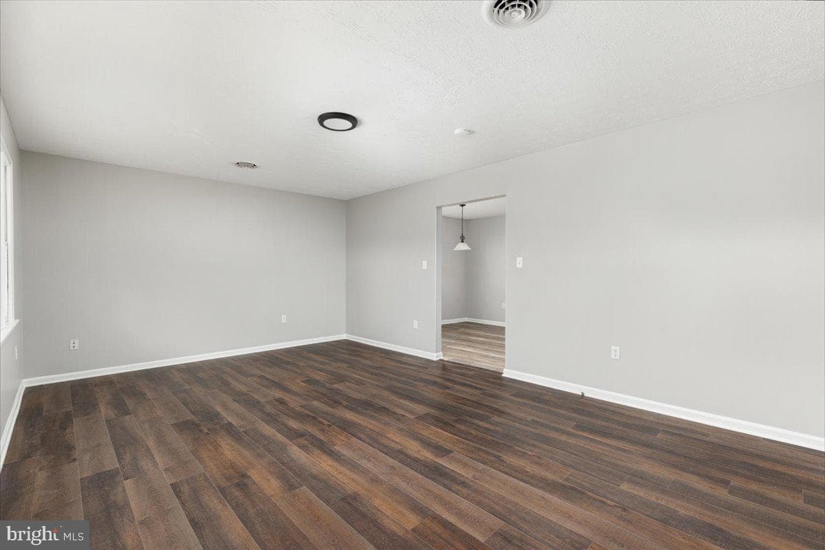 126 S Euclid Avenue photo 3