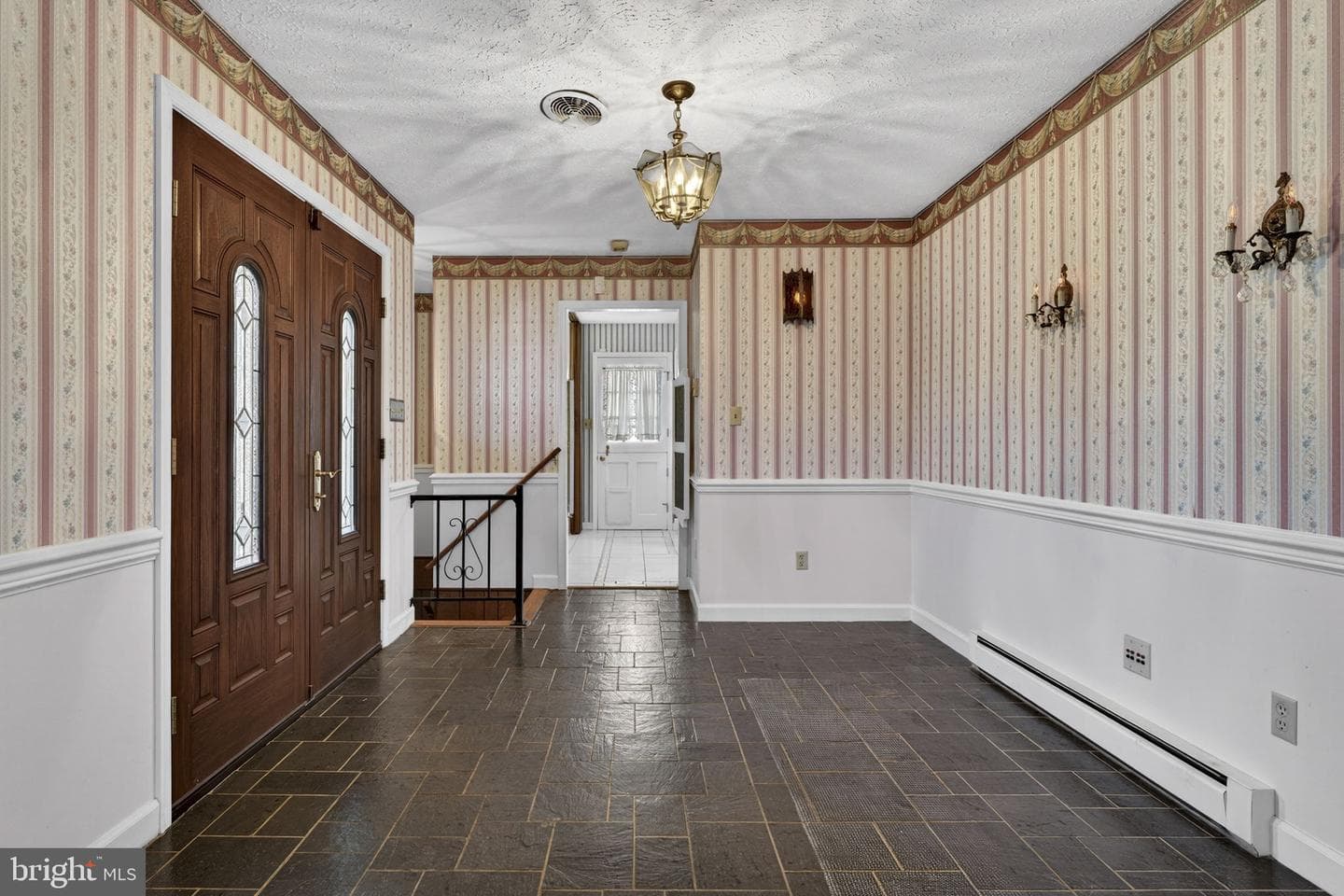 308 Ridge Avenue photo 6