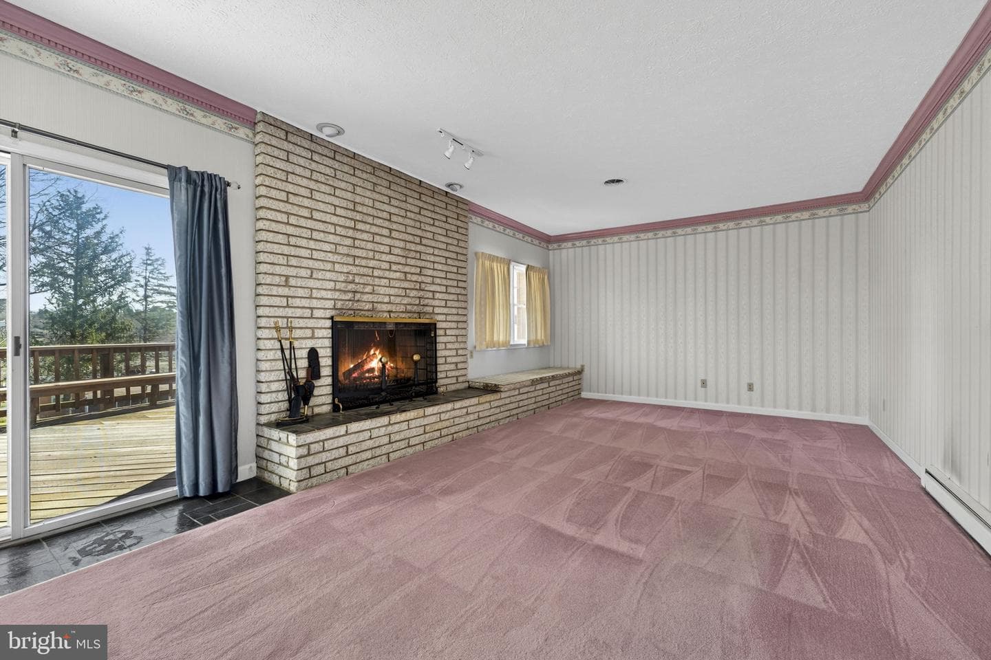 308 Ridge Avenue photo 9