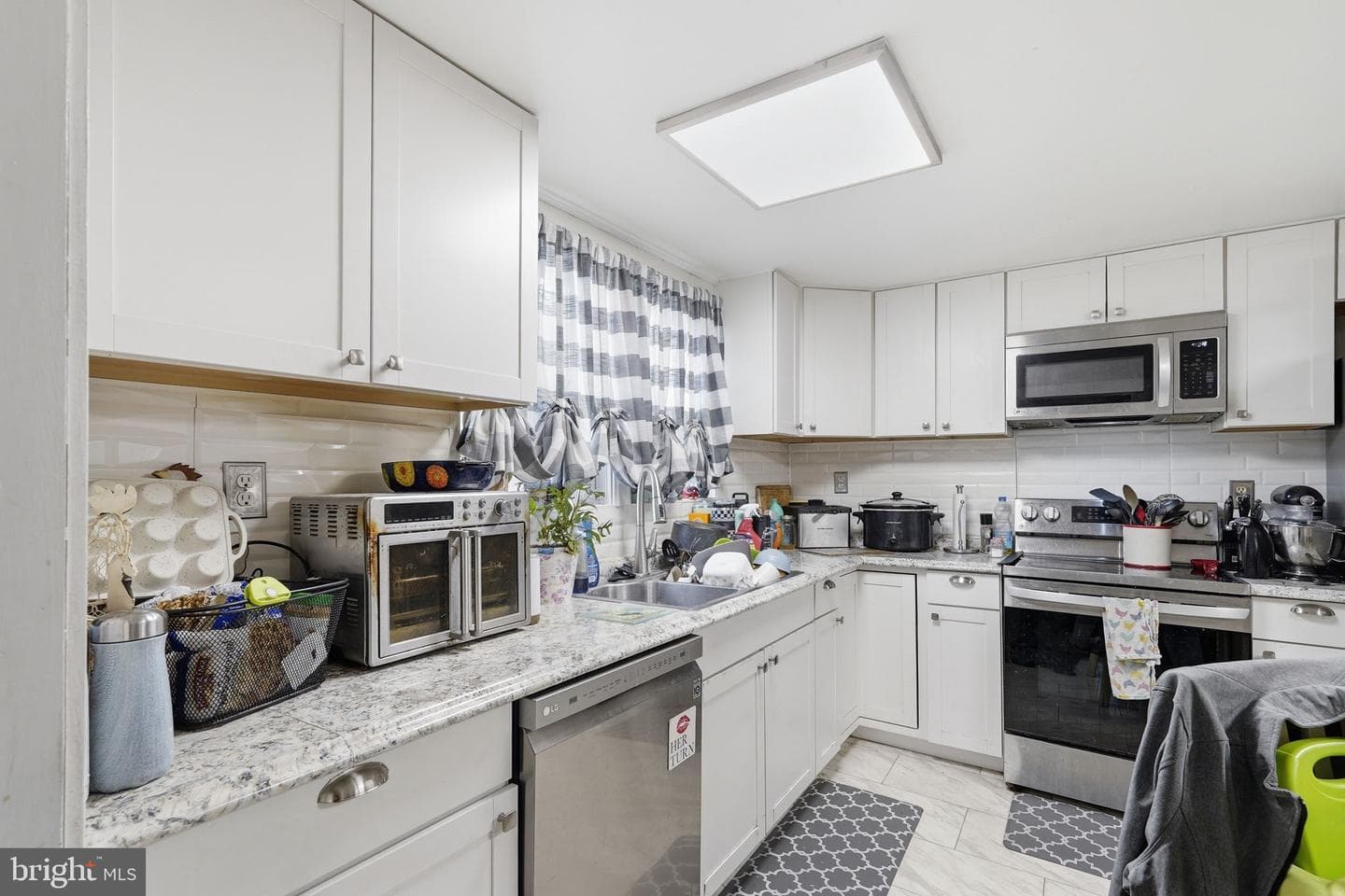 2956 Grace Street photo 6
