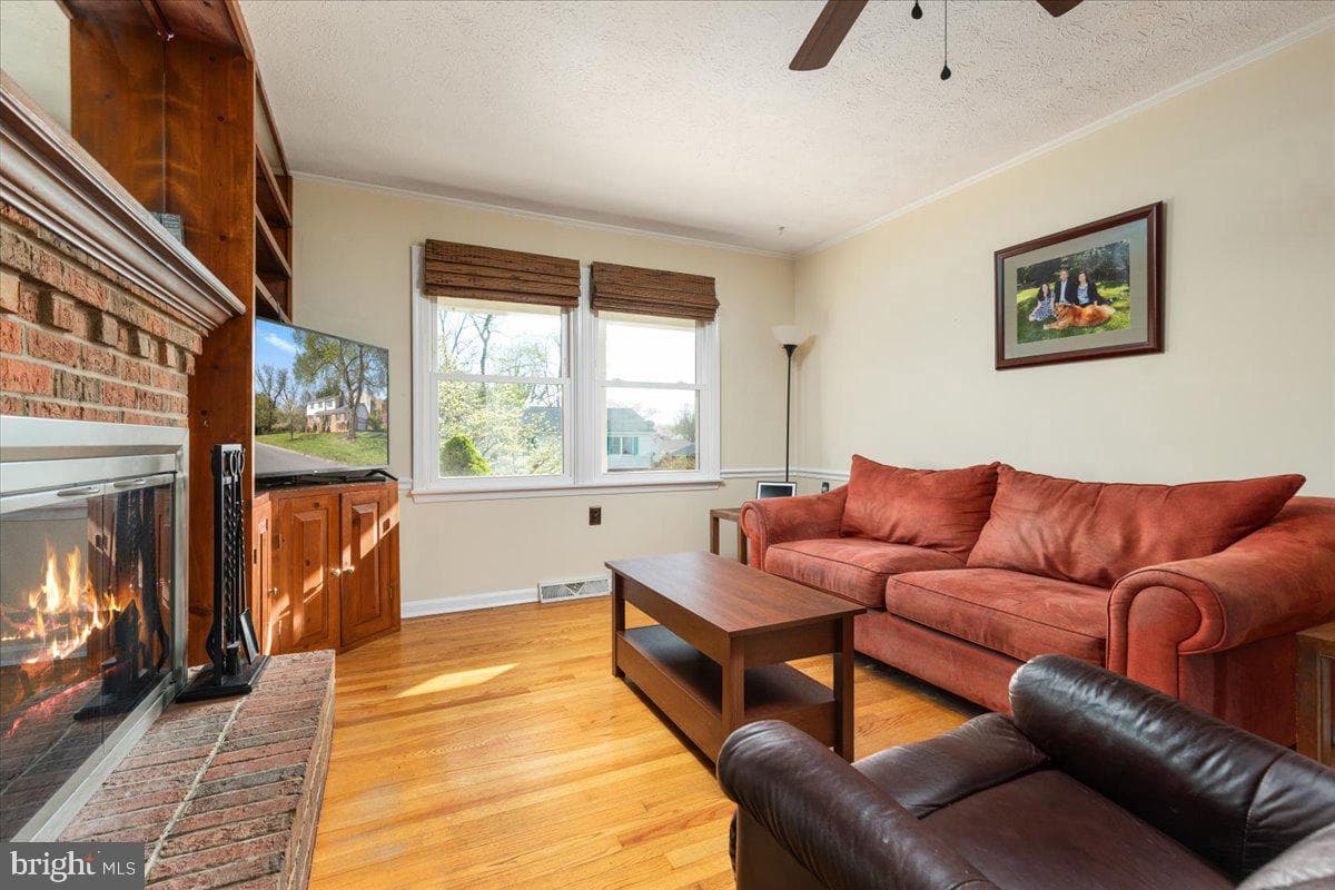 1300 Caroline Street photo 15