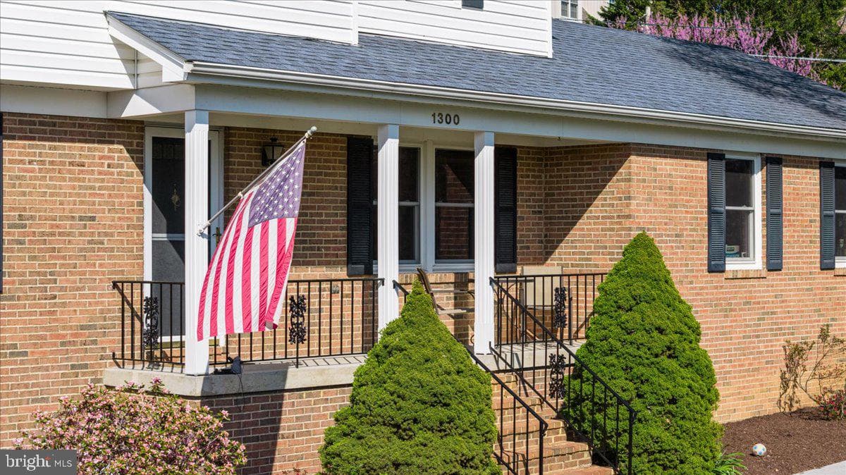 1300 Caroline Street photo 2