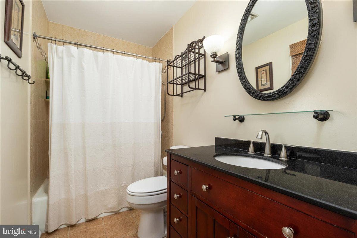 1300 Caroline Street photo 26