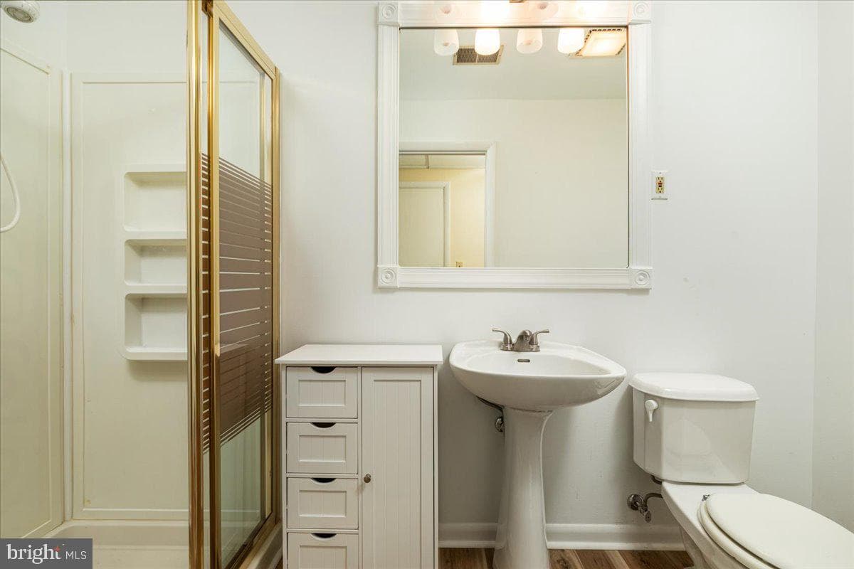 1300 Caroline Street photo 29