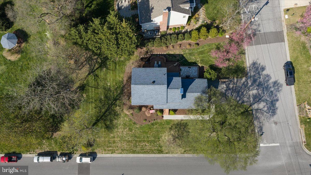 1300 Caroline Street photo 42