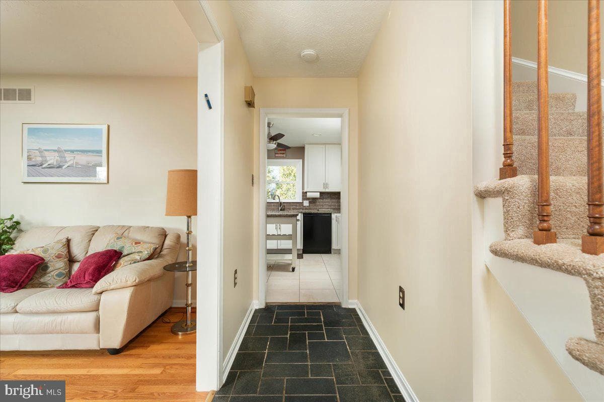 1300 Caroline Street photo 6