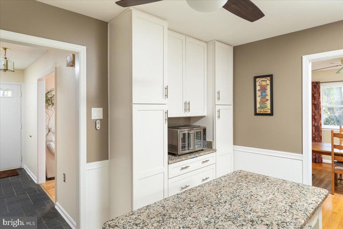 1300 Caroline Street photo 9
