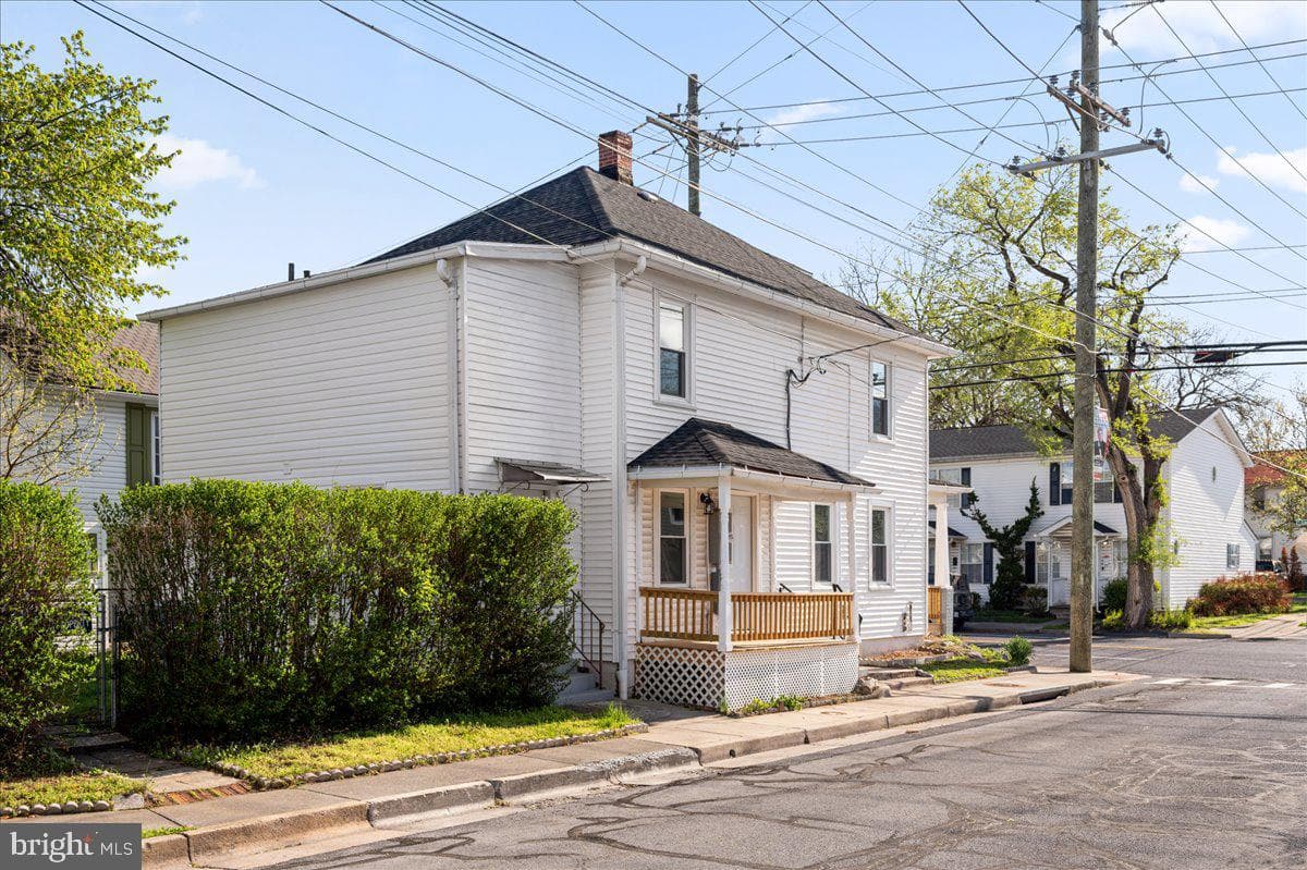 1025 S Loudoun Street photo 30