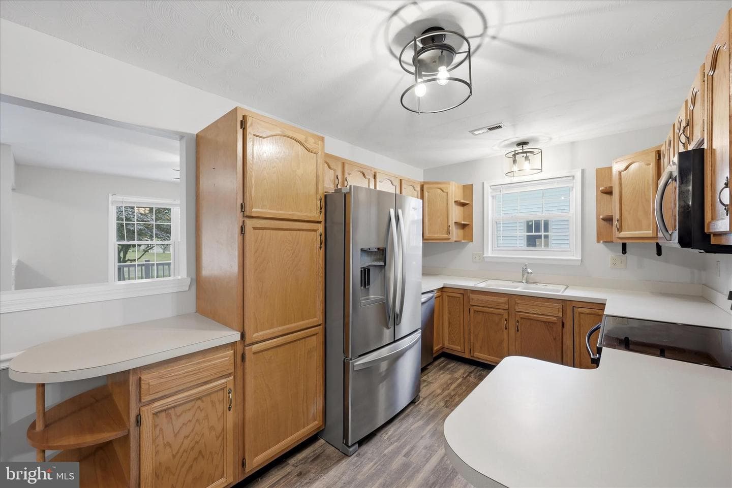 202 Russelcroft Road photo 16