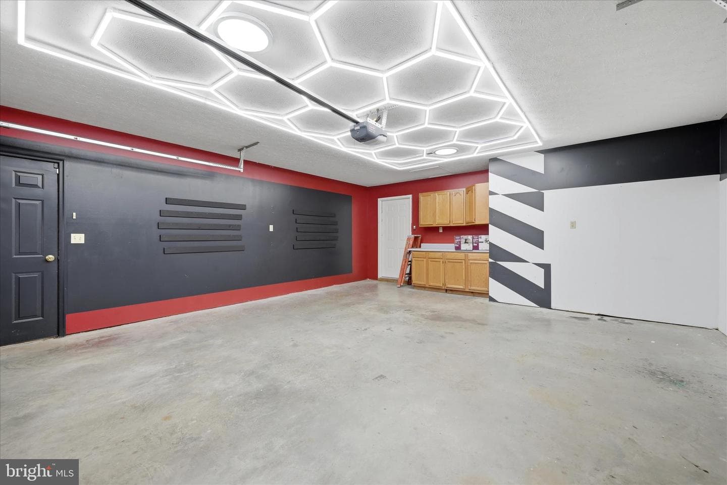202 Russelcroft Road photo 37