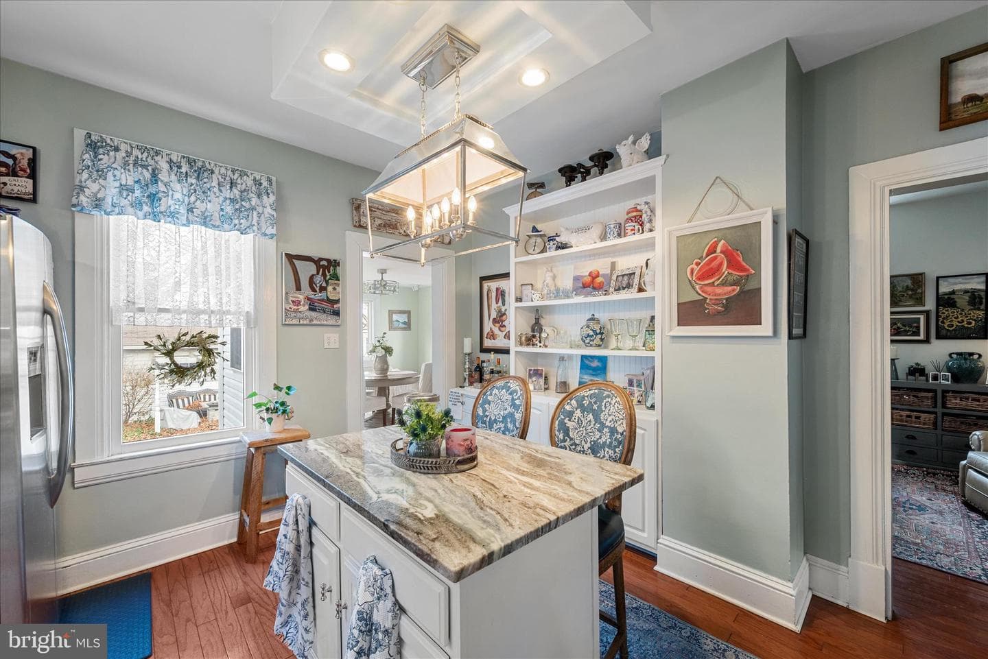 312 W Cecil Street photo 17