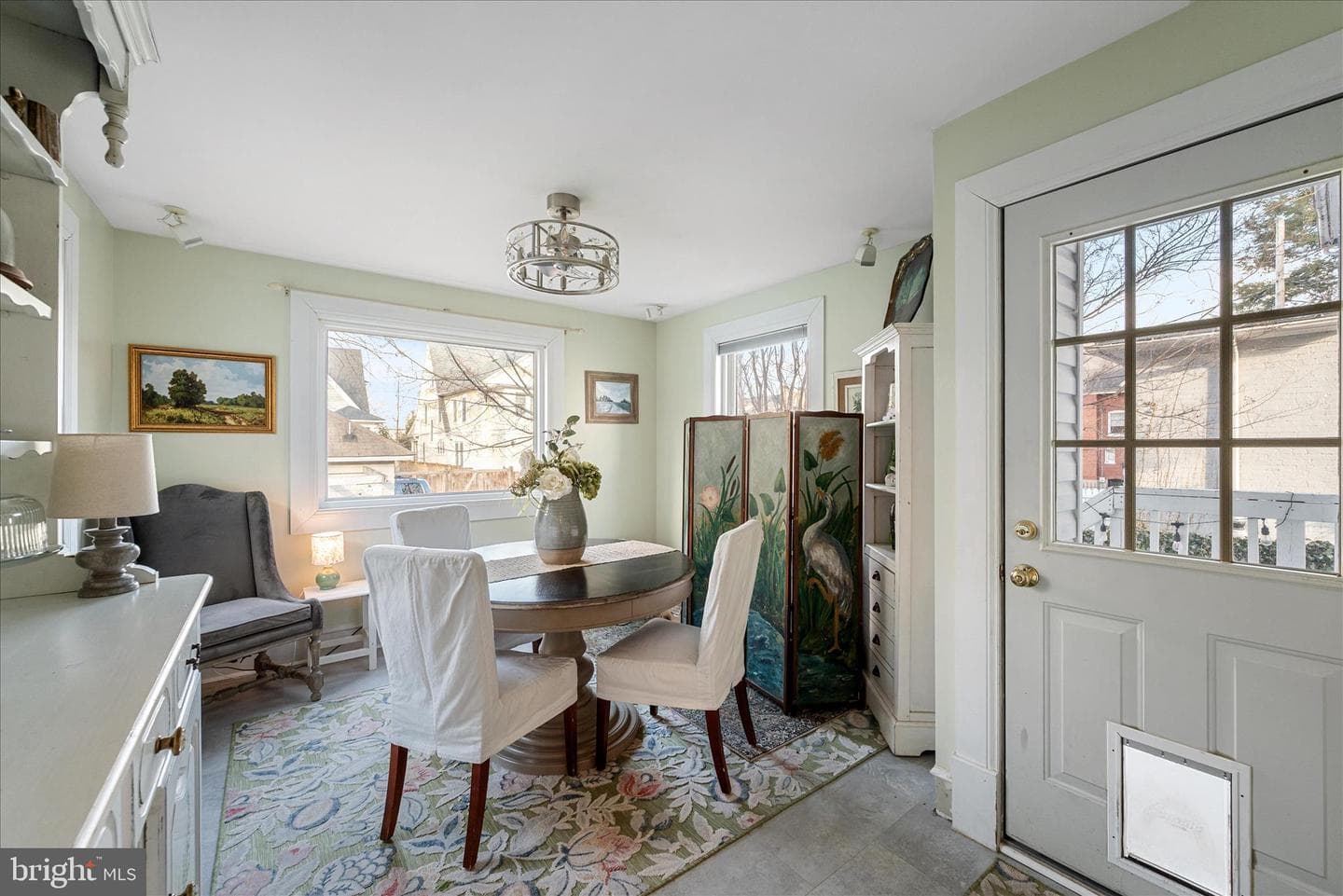 312 W Cecil Street photo 18